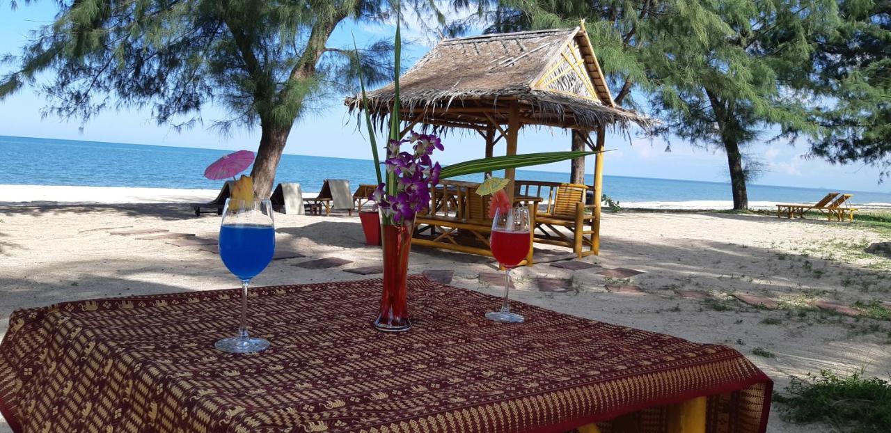 Ao Thai Resort Sathing Phra Esterno foto