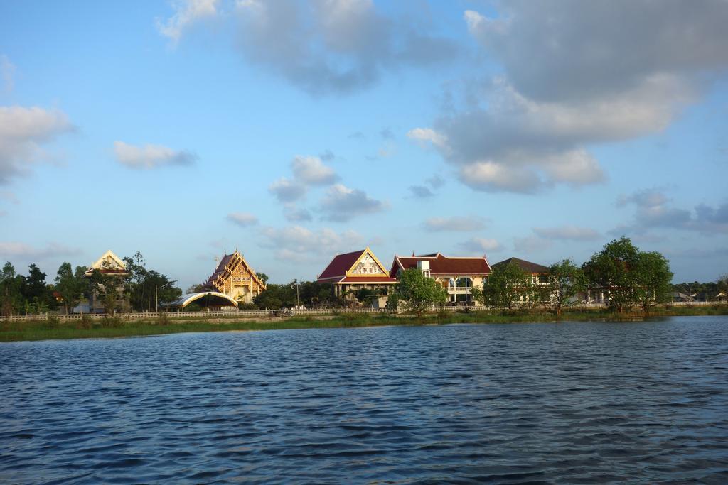 Ao Thai Resort Sathing Phra Esterno foto