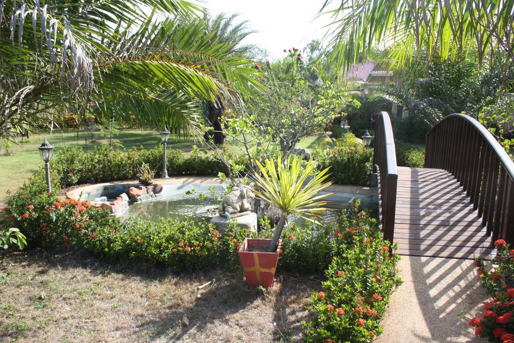 Ao Thai Resort Sathing Phra Esterno foto