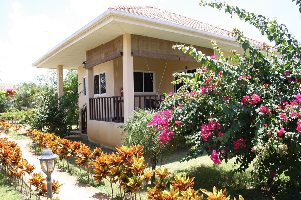 Ao Thai Resort Sathing Phra Esterno foto