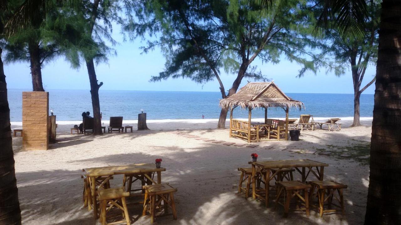 Ao Thai Resort Sathing Phra Esterno foto