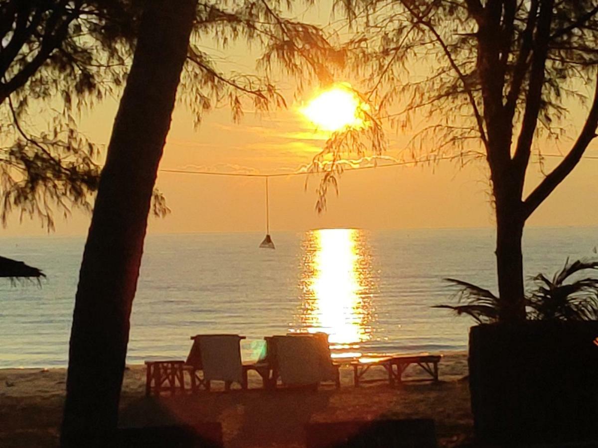 Ao Thai Resort Sathing Phra Esterno foto